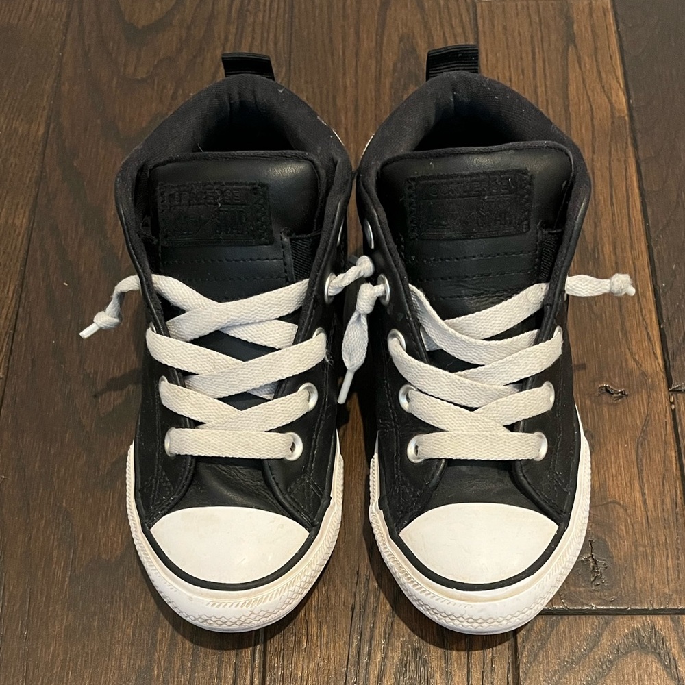 Converse AllStar Chuck Taylor Mid Top Slip Ons - Unisex Size 1